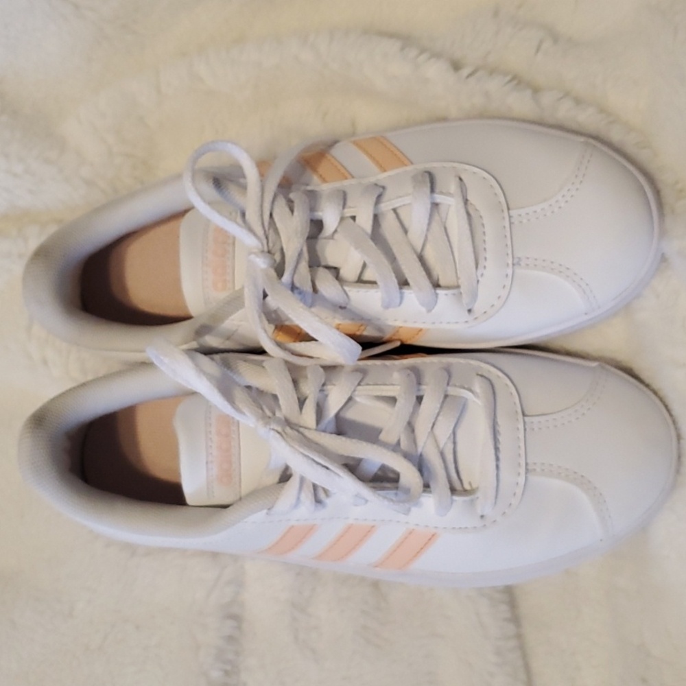 Adidas Girl's White and Peach Sneakers - New Never Worn But No Box Or Tags - Picture 6 of 6